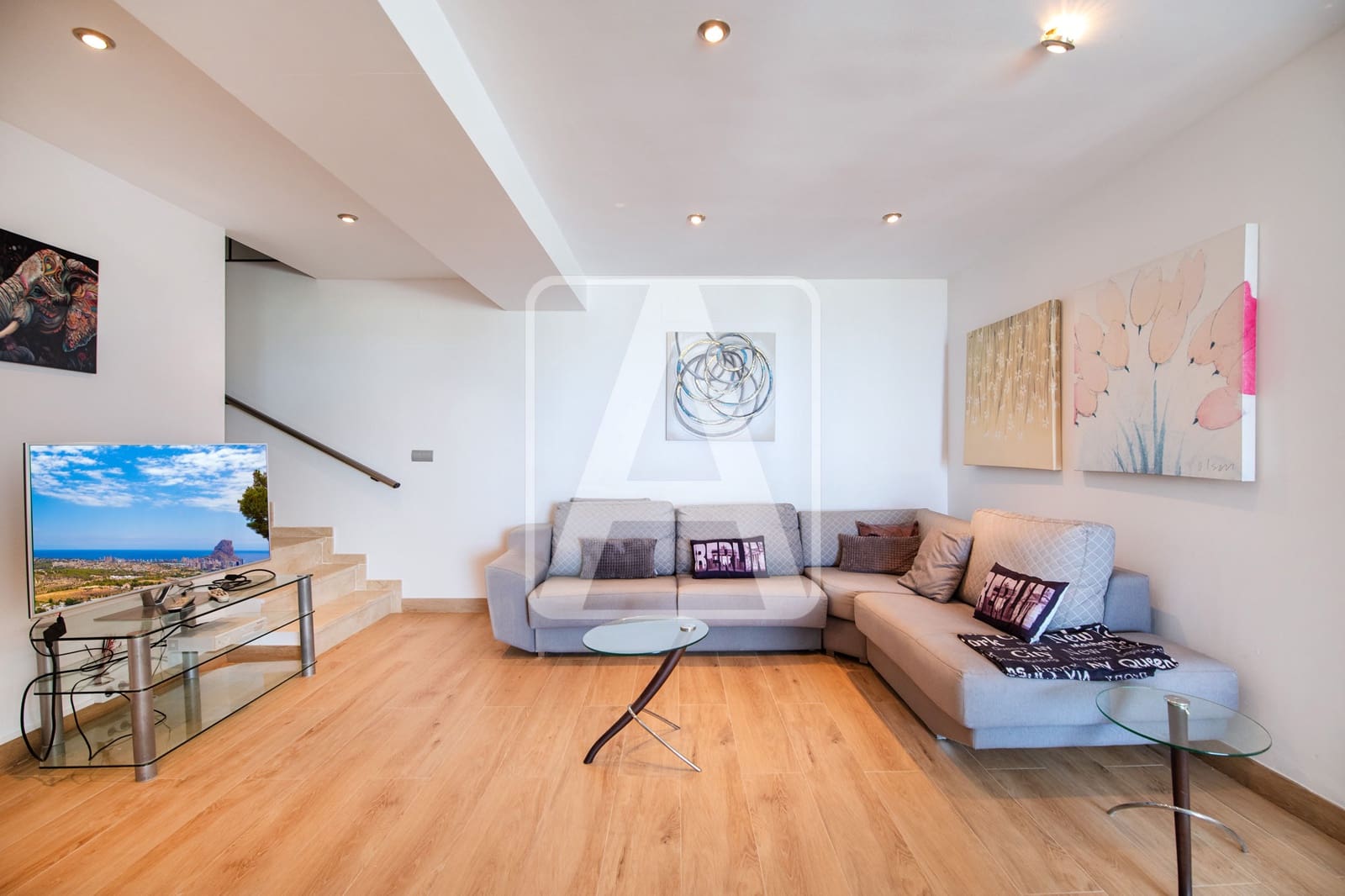 5 bedroom Villa for sale in Calpe / Calp with pool garage - € 1,250,000 (Ref: 10016871)