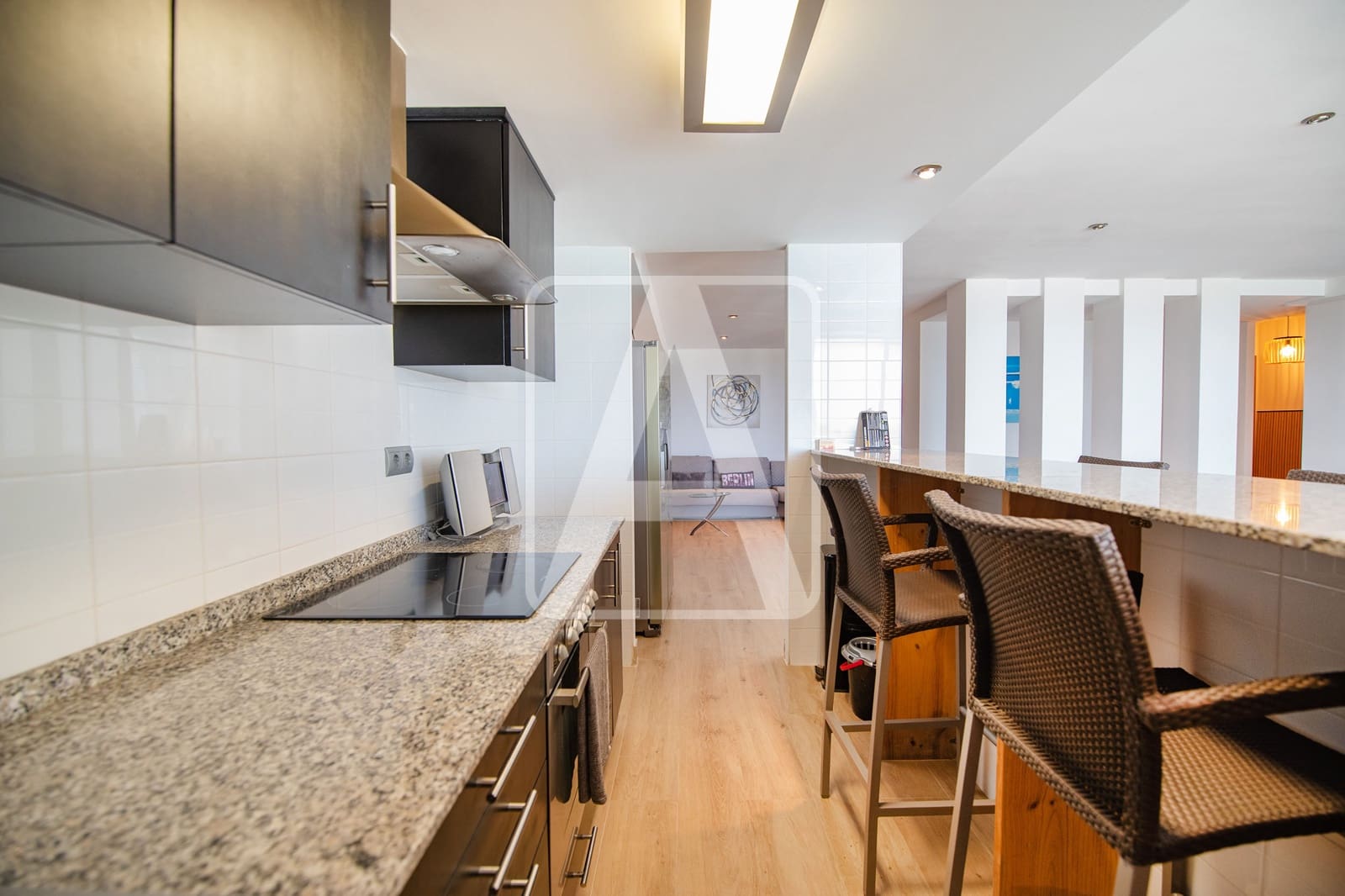 5 bedroom Villa for sale in Calpe / Calp with pool garage - € 1,250,000 (Ref: 10016871)