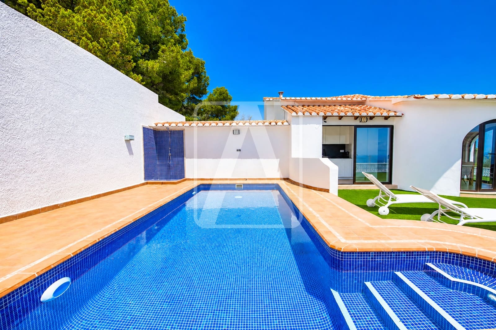 3 bedroom Villa for sale in Calpe / Calp with pool garage - € 699,000 (Ref: 10016872)