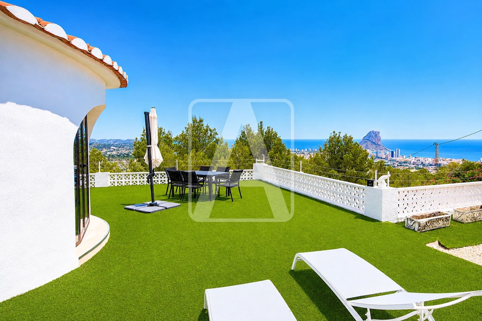 3 bedroom Villa for sale in Calpe / Calp with pool garage - € 699,000 (Ref: 10016872)