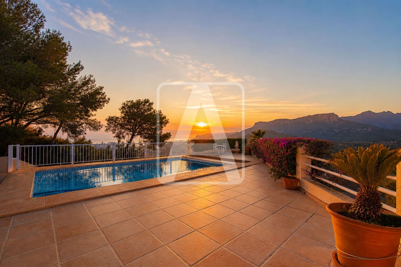 3 chambre Villa/Maison à vendre à Calpe / Calp avec garage - 849 000 € (Ref: 10024926)