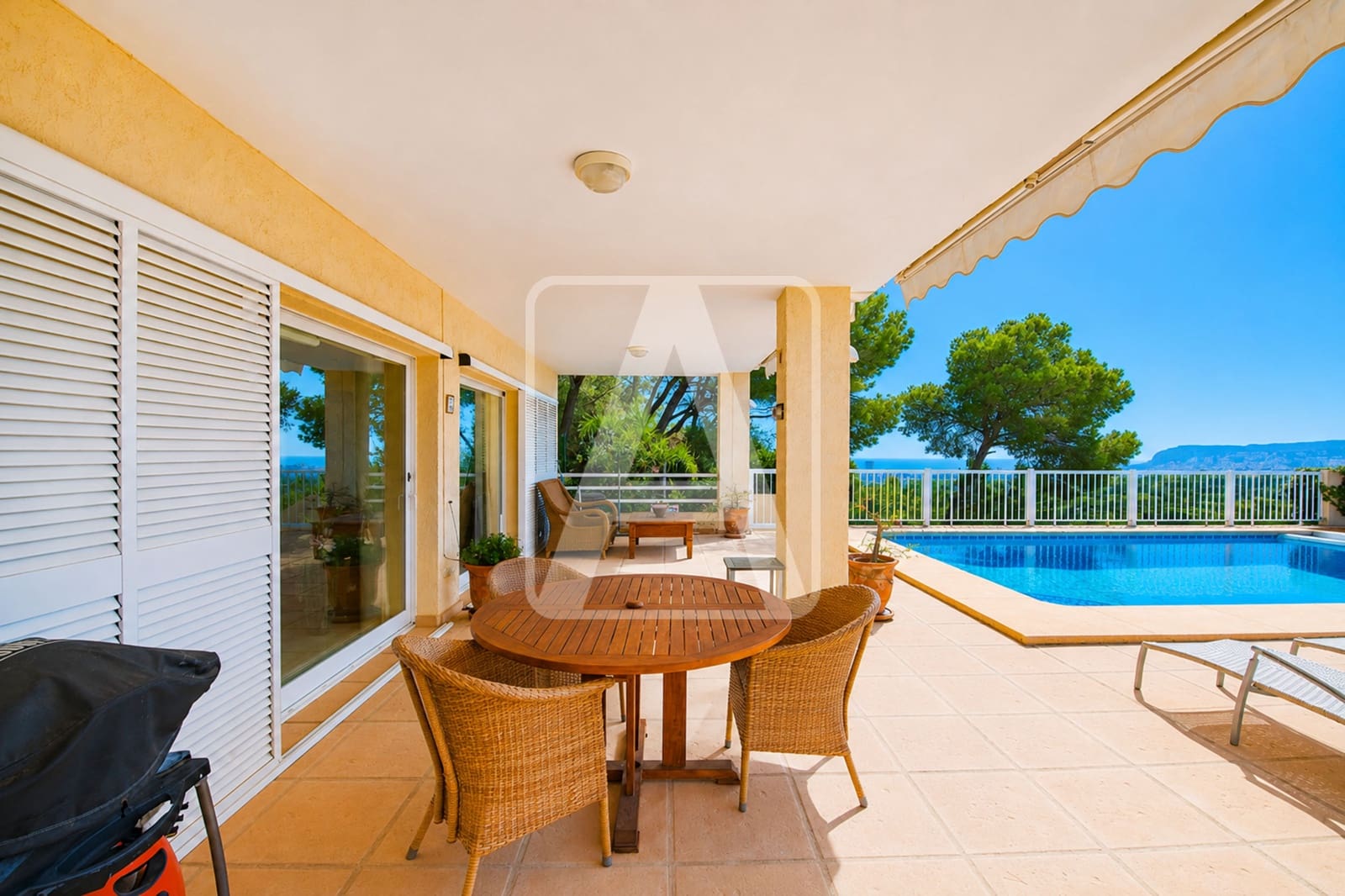 3 chambre Villa/Maison à vendre à Calpe / Calp avec garage - 849 000 € (Ref: 10024926)