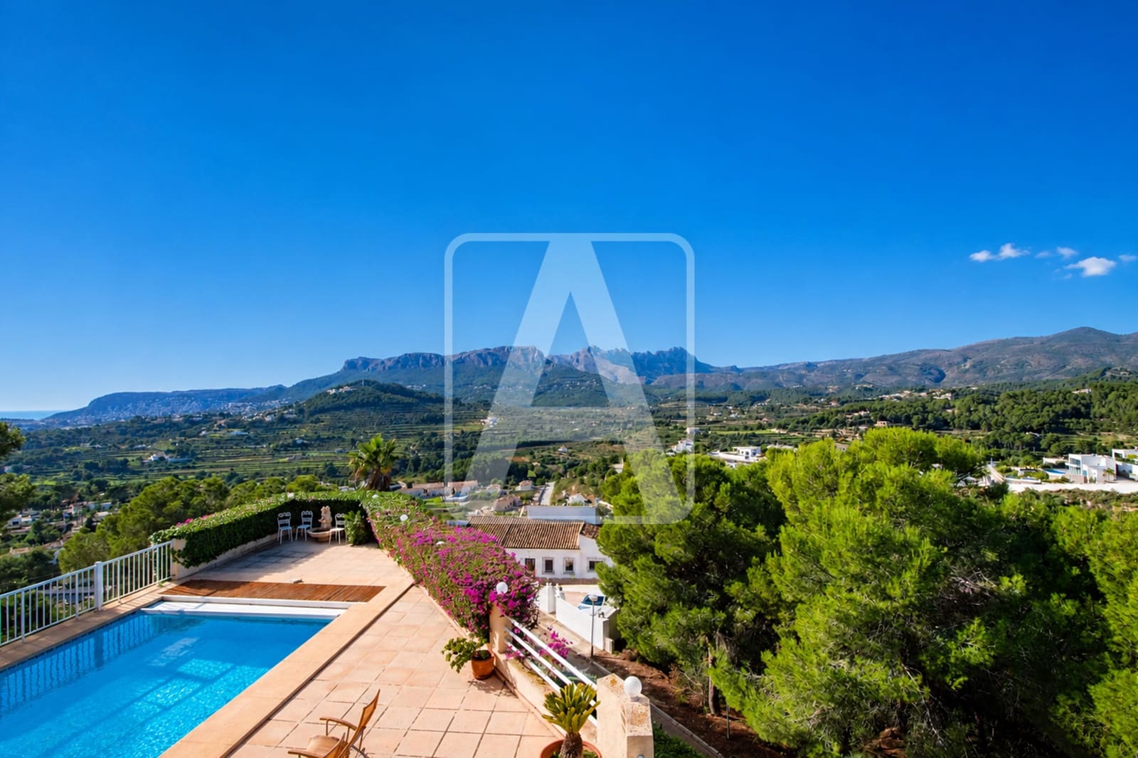 3 chambre Villa/Maison à vendre à Calpe / Calp avec garage - 849 000 € (Ref: 10024926)