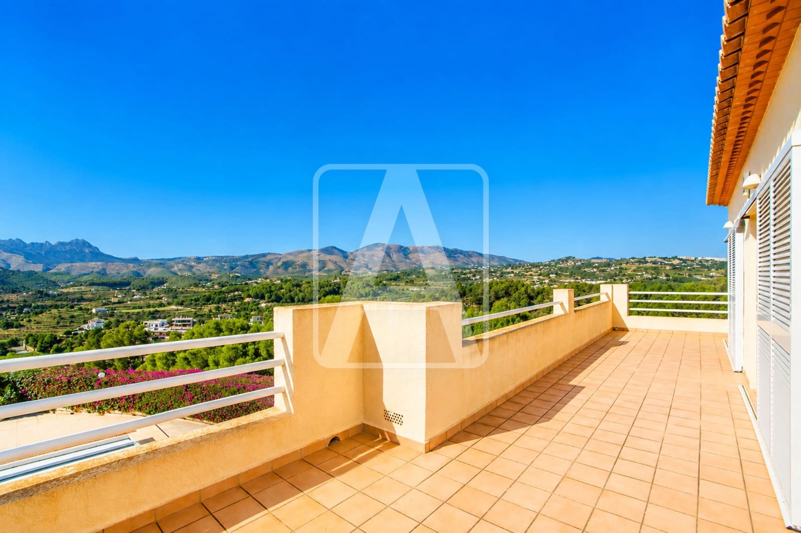 3 chambre Villa/Maison à vendre à Calpe / Calp avec garage - 849 000 € (Ref: 10024926)