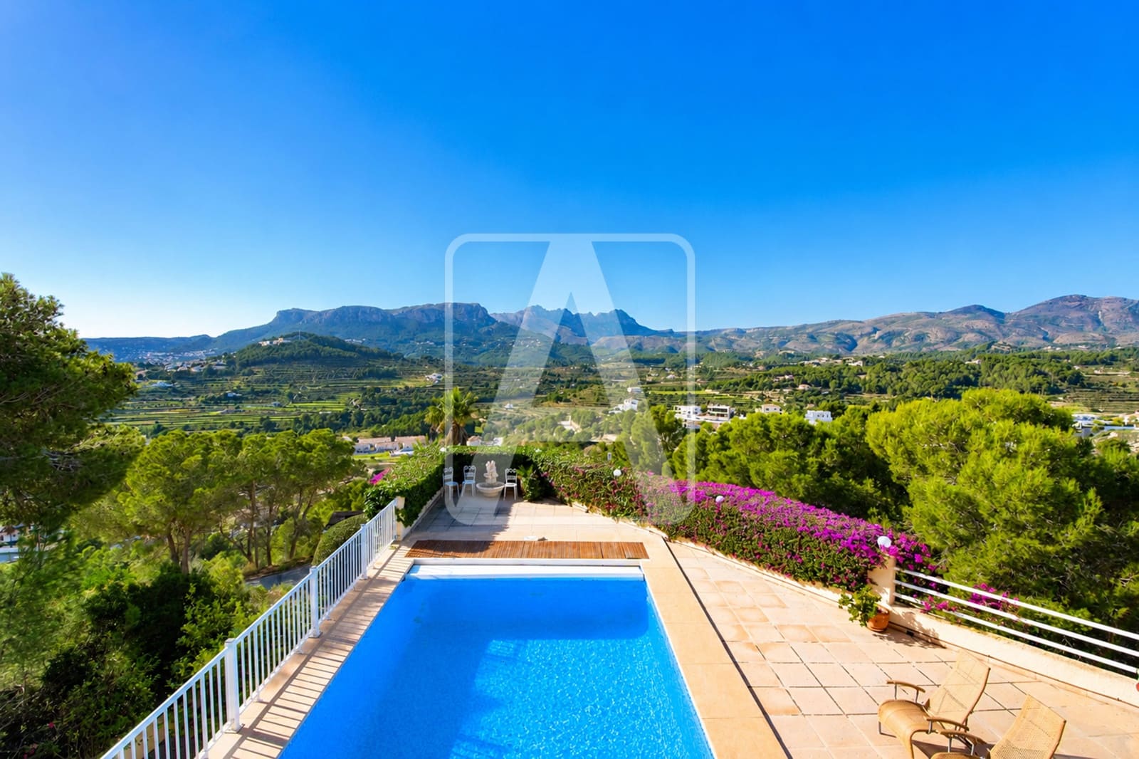 3 chambre Villa/Maison à vendre à Calpe / Calp avec garage - 849 000 € (Ref: 10024926)
