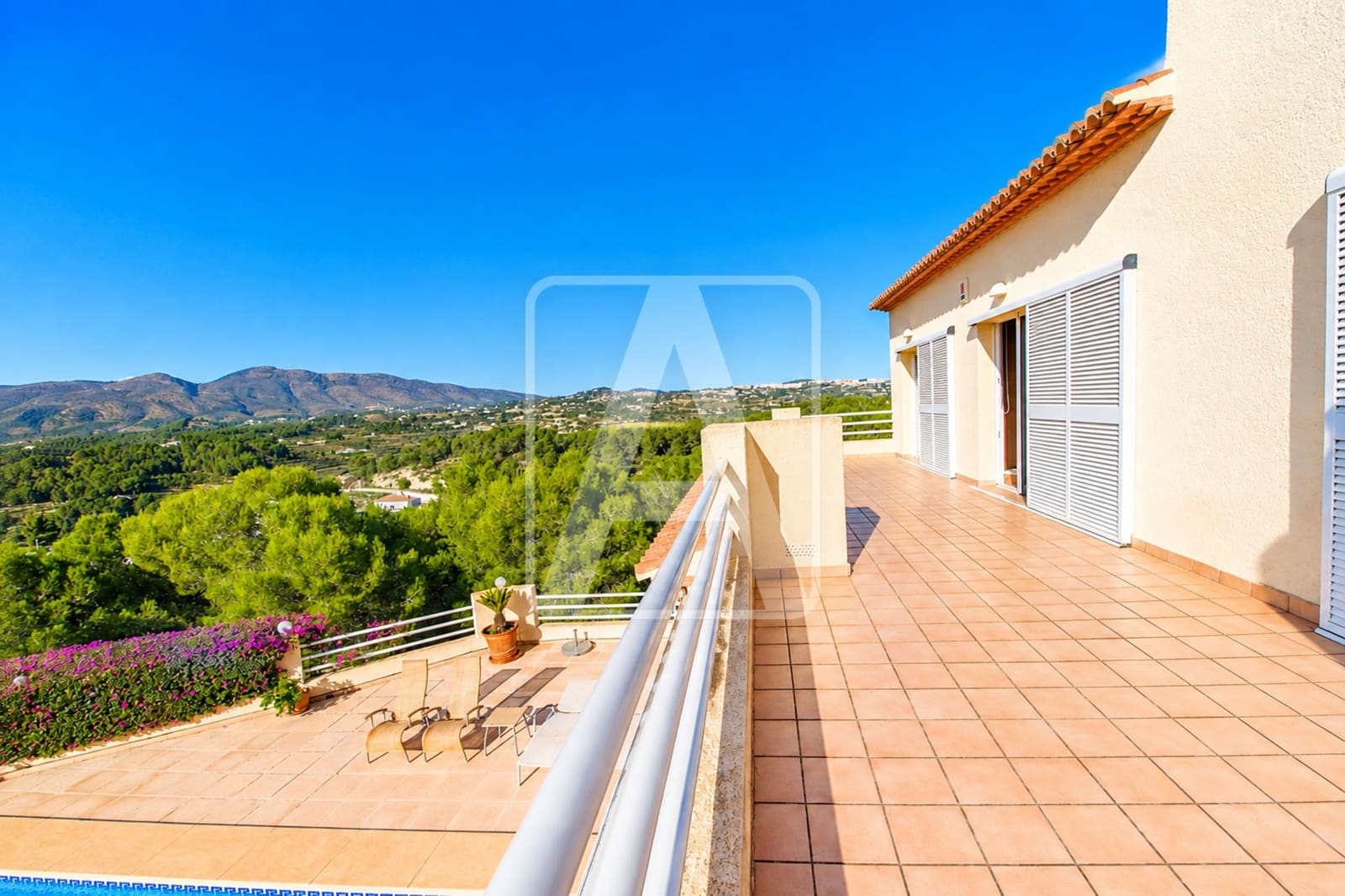 3 chambre Villa/Maison à vendre à Calpe / Calp avec garage - 849 000 € (Ref: 10024926)