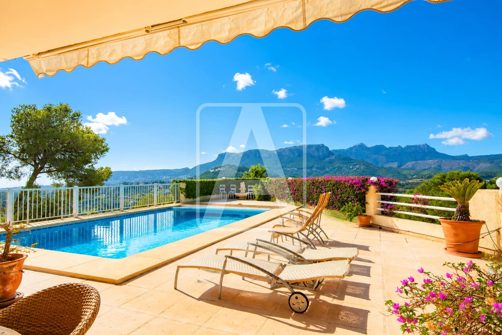 3 chambre Villa/Maison à vendre à Calpe / Calp avec garage - 849 000 € (Ref: 10024926)