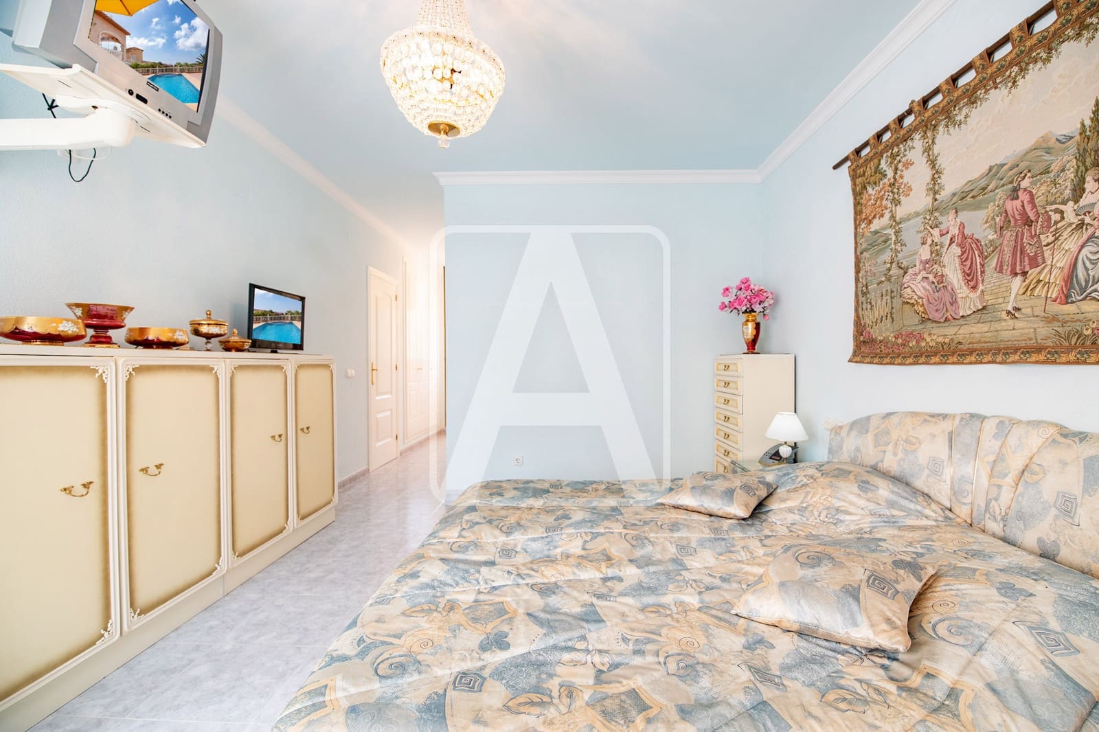 5 makuuhuone Huvila myytävänä paikassa Calpe / Calp mukana uima-altaan 
autotalli - 1 100 000 € (Ref: 10033357)