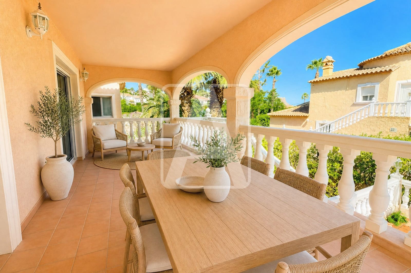 5 bedroom Villa for sale in Calpe / Calp with pool garage - € 1,100,000 (Ref: 10033357)