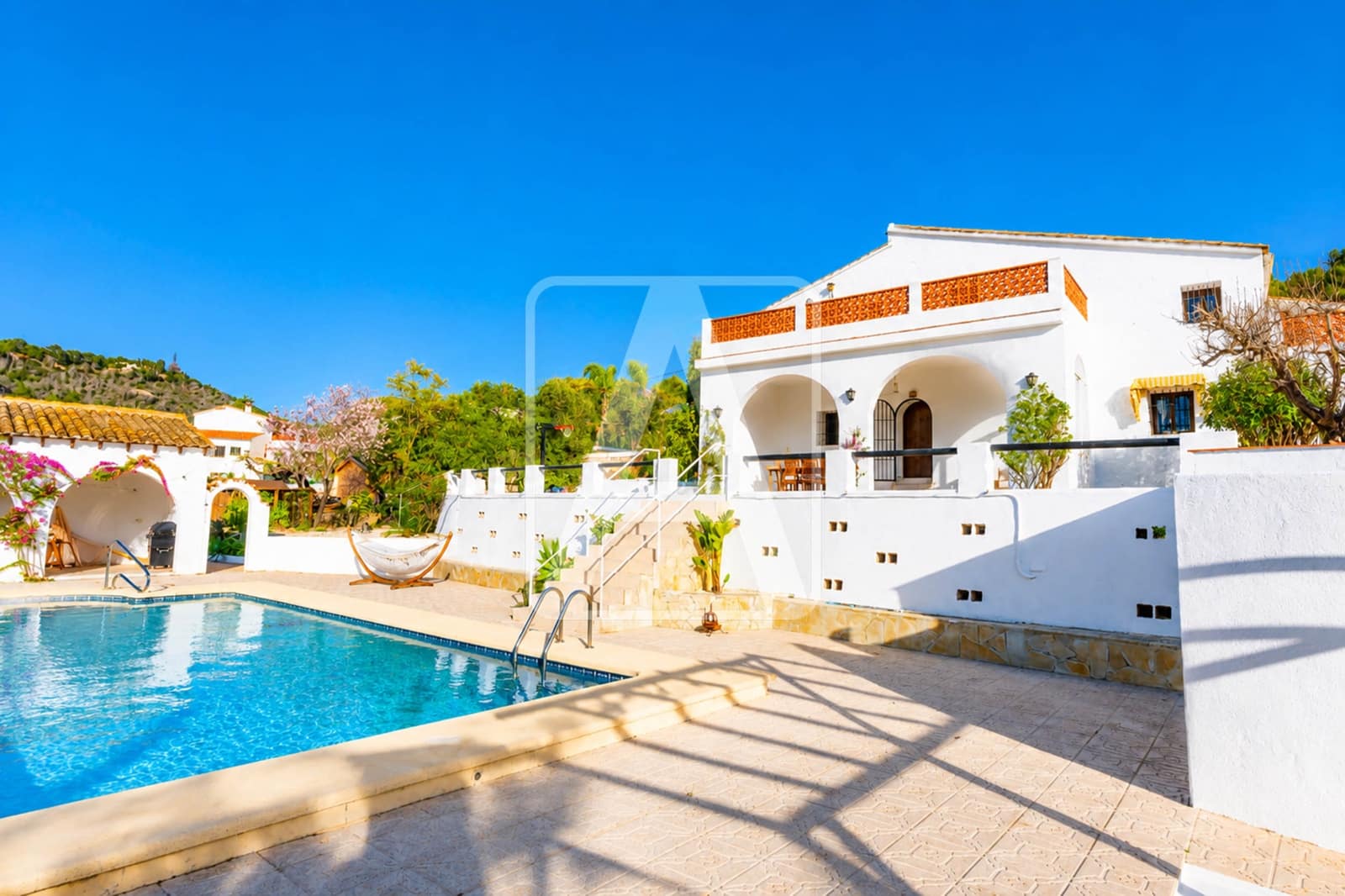 4 chambre Villa/Maison à vendre à Calpe / Calp avec piscine garage - 1 180 000 € (Ref: 10046239)