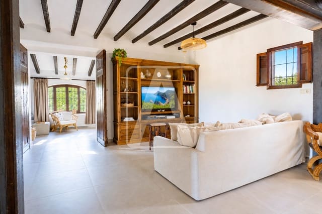 4 quarto Moradia para venda em Calpe / Calp com piscina garagem - 1 180 000 € (Ref: 10046239)