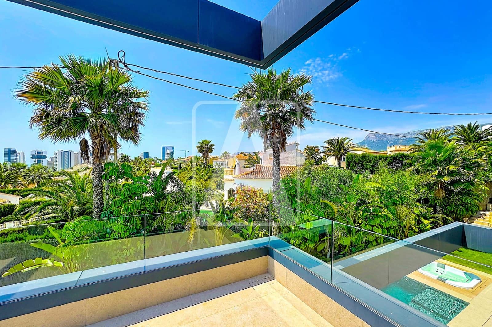 Chalet de 4 habitaciones en Calpe / Calp en venta con piscina garaje - 2.290.000 € (Ref: 10046240)