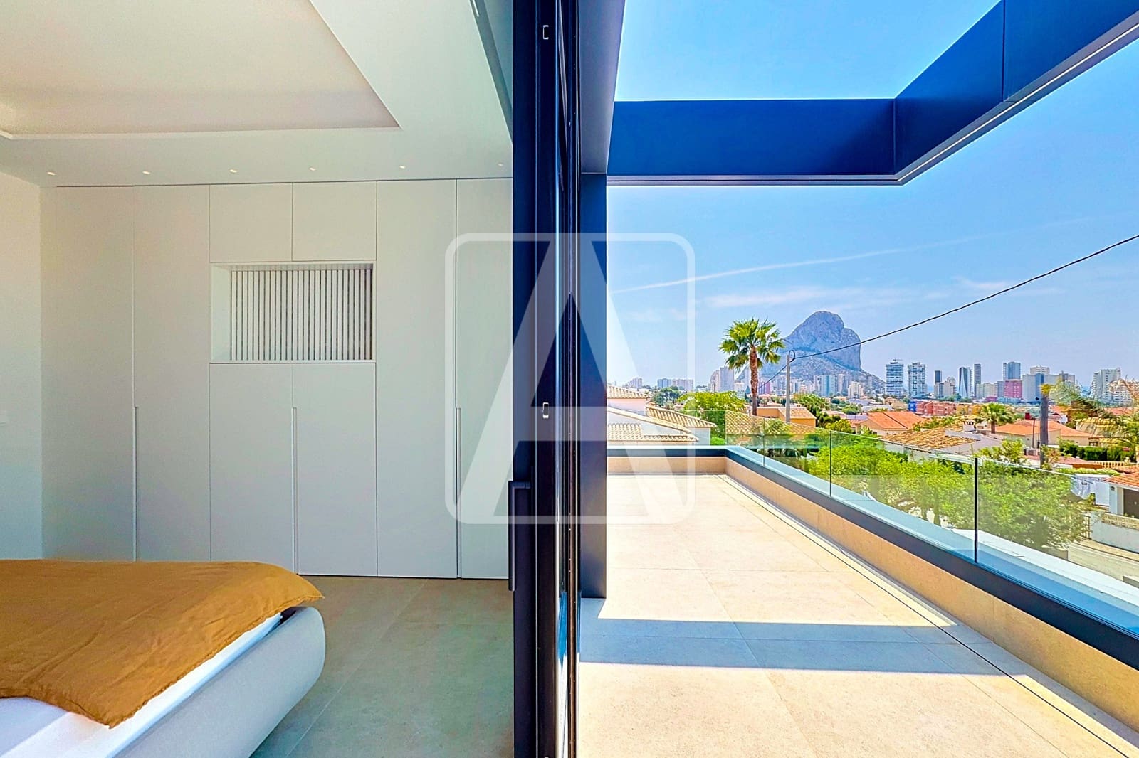 Chalet de 4 habitaciones en Calpe / Calp en venta con piscina garaje - 2.290.000 € (Ref: 10046240)