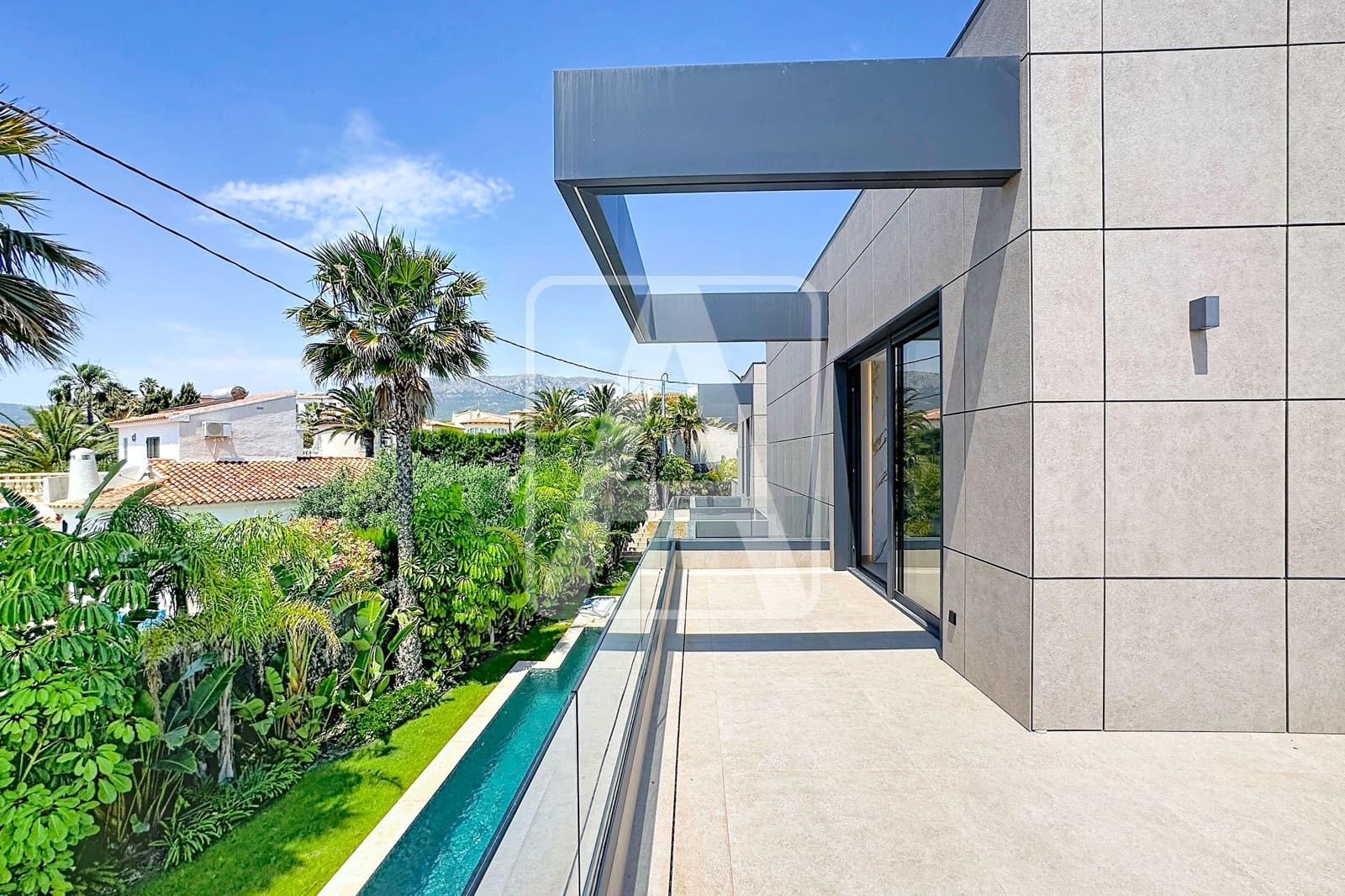 Chalet de 4 habitaciones en Calpe / Calp en venta con piscina garaje - 2.290.000 € (Ref: 10046240)