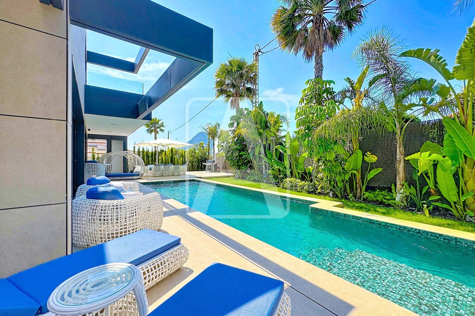 Chalet de 4 habitaciones en Calpe / Calp en venta con piscina garaje - 2.290.000 € (Ref: 10046240)