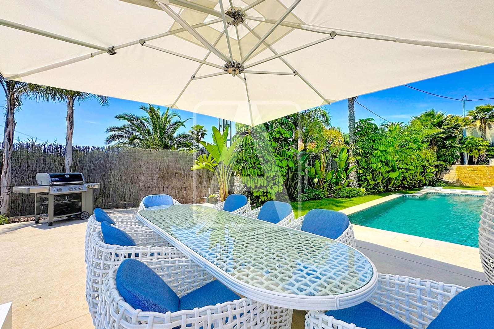 Chalet de 4 habitaciones en Calpe / Calp en venta con piscina garaje - 2.290.000 € (Ref: 10046240)