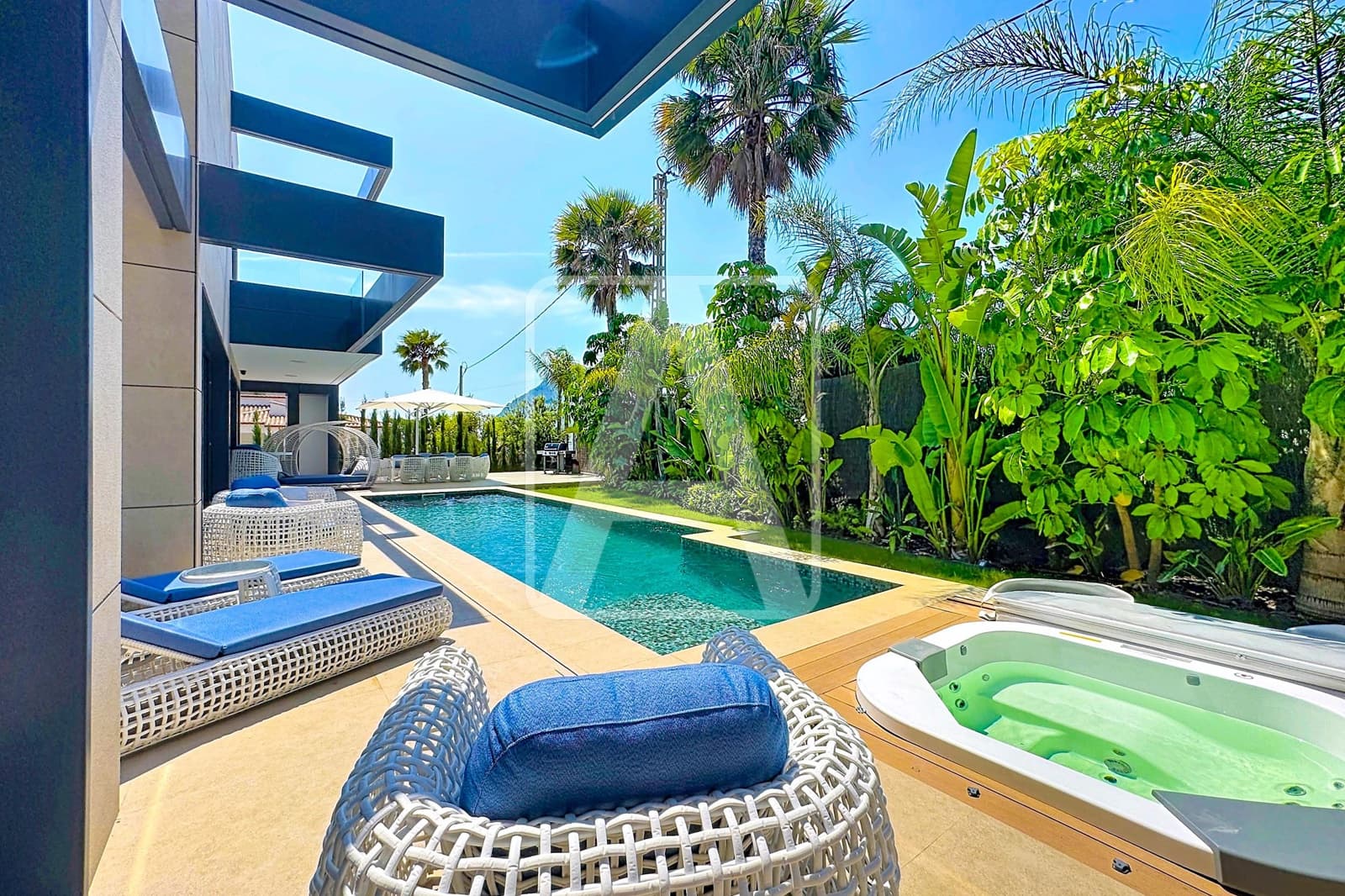 Chalet de 4 habitaciones en Calpe / Calp en venta con piscina garaje - 2.290.000 € (Ref: 10046240)