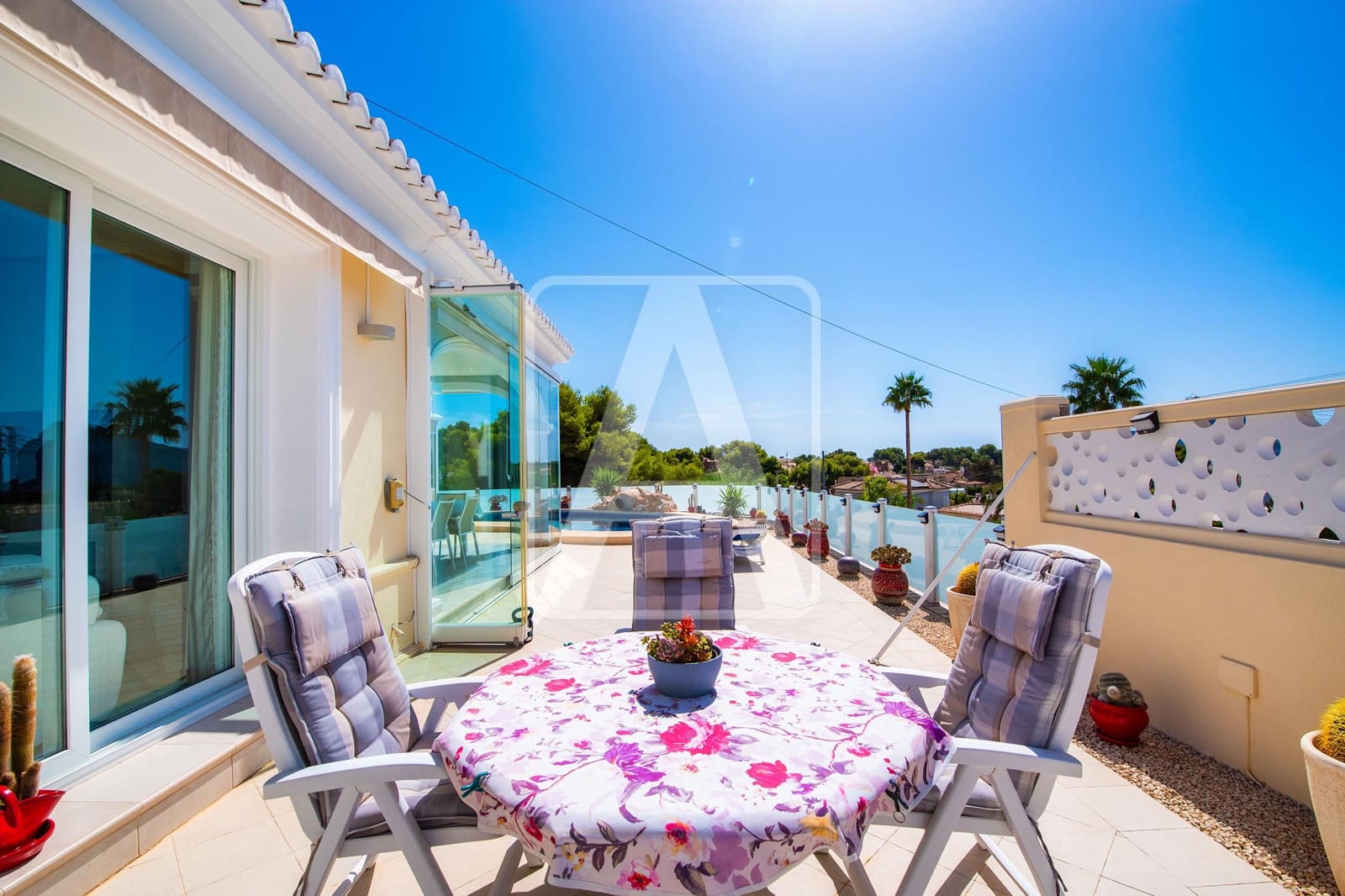 3 chambre Villa/Maison à vendre à Calpe / Calp avec piscine garage - 775 000 € (Ref: 10079864)