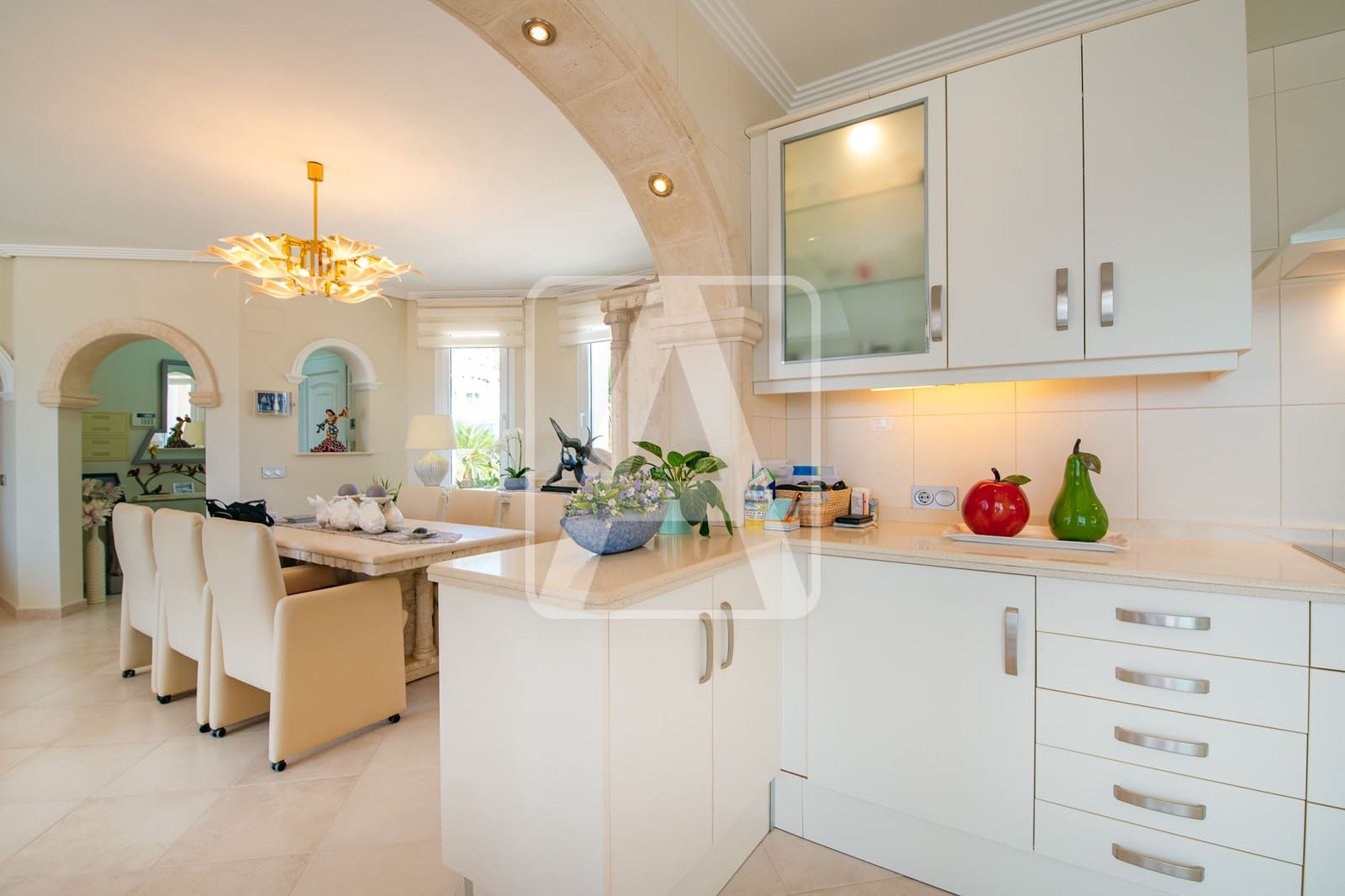 3 chambre Villa/Maison à vendre à Calpe / Calp avec piscine garage - 775 000 € (Ref: 10079864)