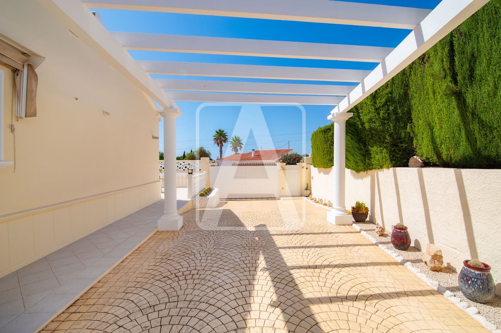 3 chambre Villa/Maison à vendre à Calpe / Calp avec piscine garage - 775 000 € (Ref: 10079864)
