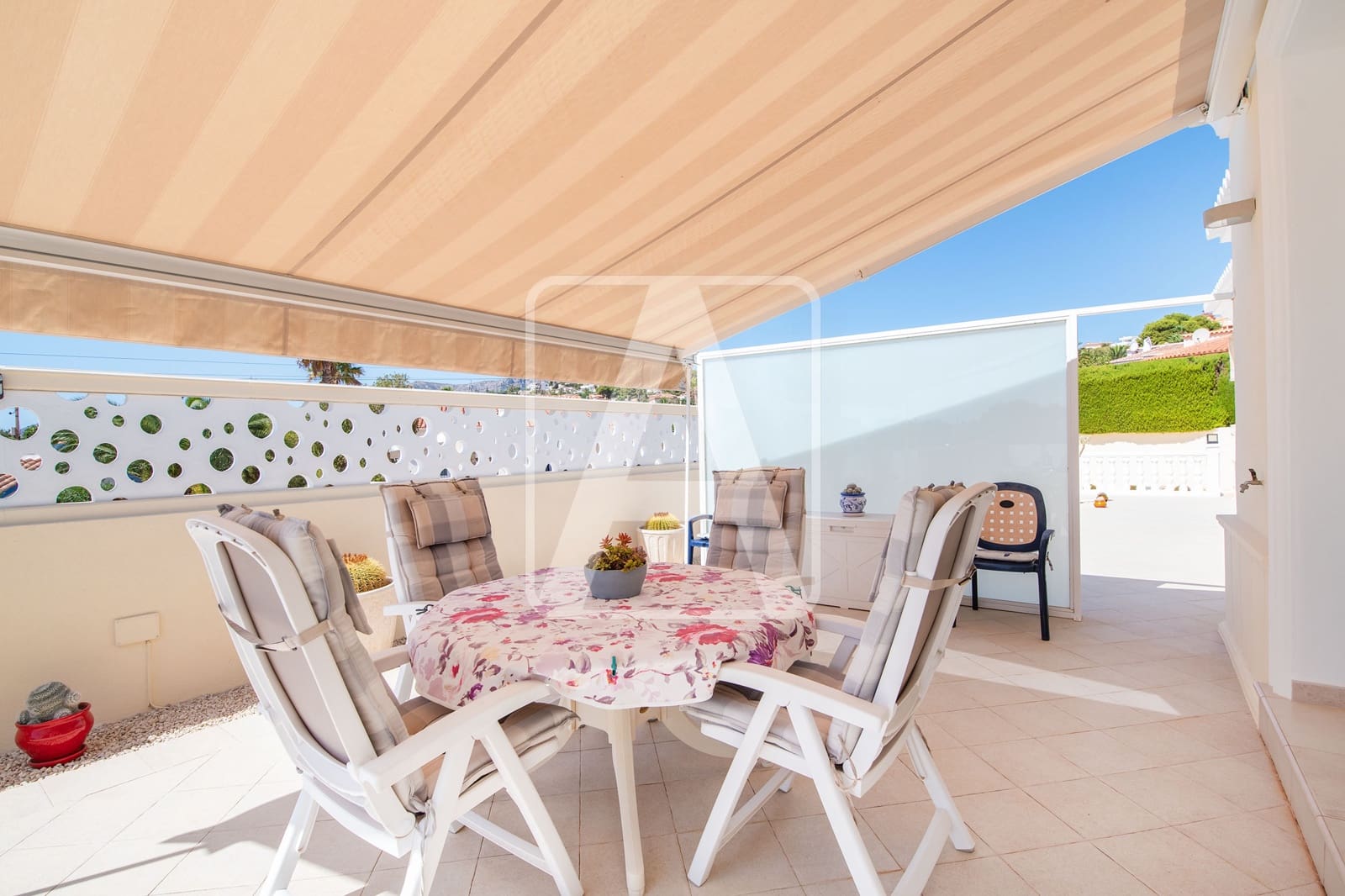 3 chambre Villa/Maison à vendre à Calpe / Calp avec piscine garage - 775 000 € (Ref: 10079864)