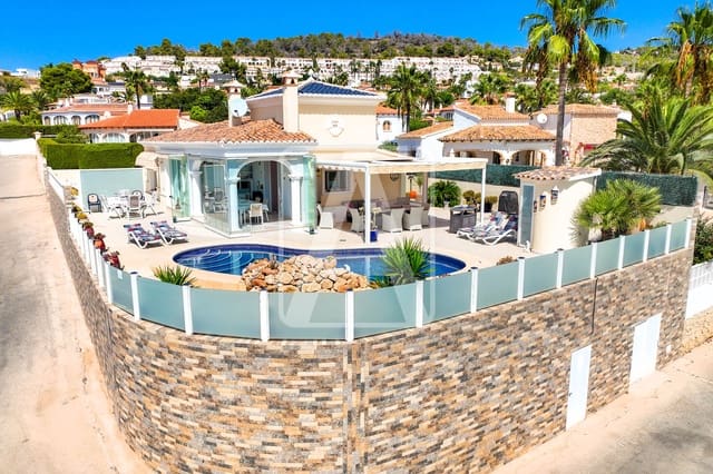 3 chambre Villa/Maison à vendre à Calpe / Calp avec piscine garage - 775 000 € (Ref: 10079864)