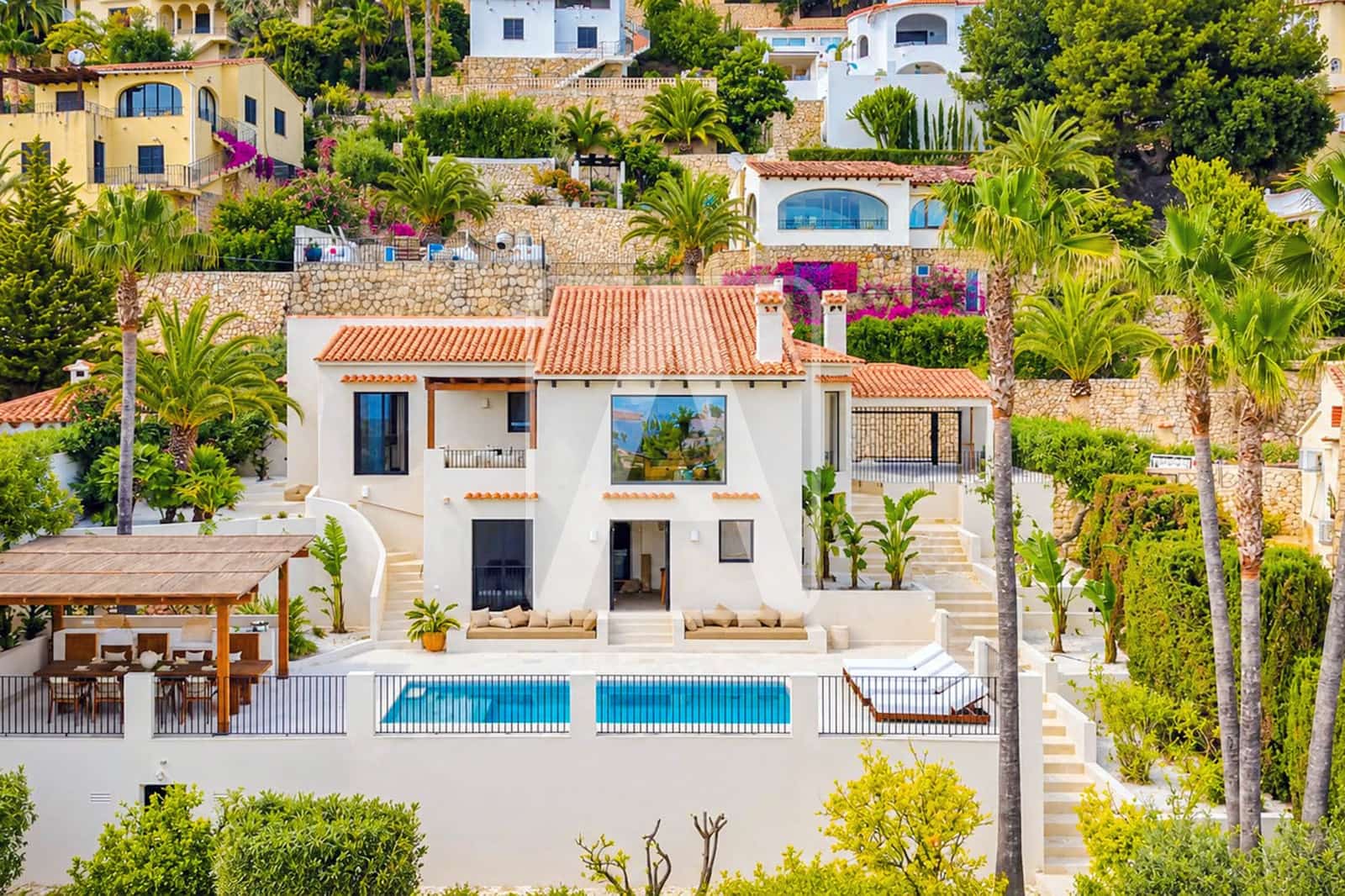 4 soveværelse Villa til salg i Benissa med swimmingpool garage - € 1.495.000 (Ref: 10121006)