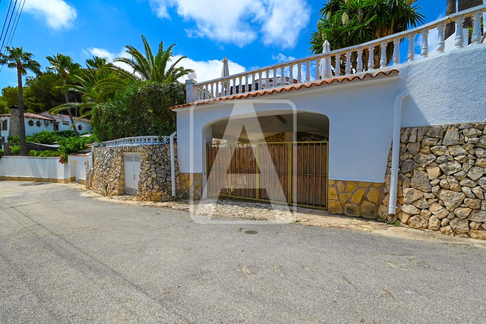 5 soverom Villa til salgs i Benissa med svømmebasseng garasje - € 687 500 (Ref: 10121007)