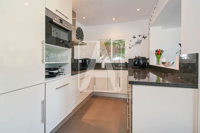 5 soverom Villa til salgs i Benissa med svømmebasseng garasje - € 687 500 (Ref: 10121007)