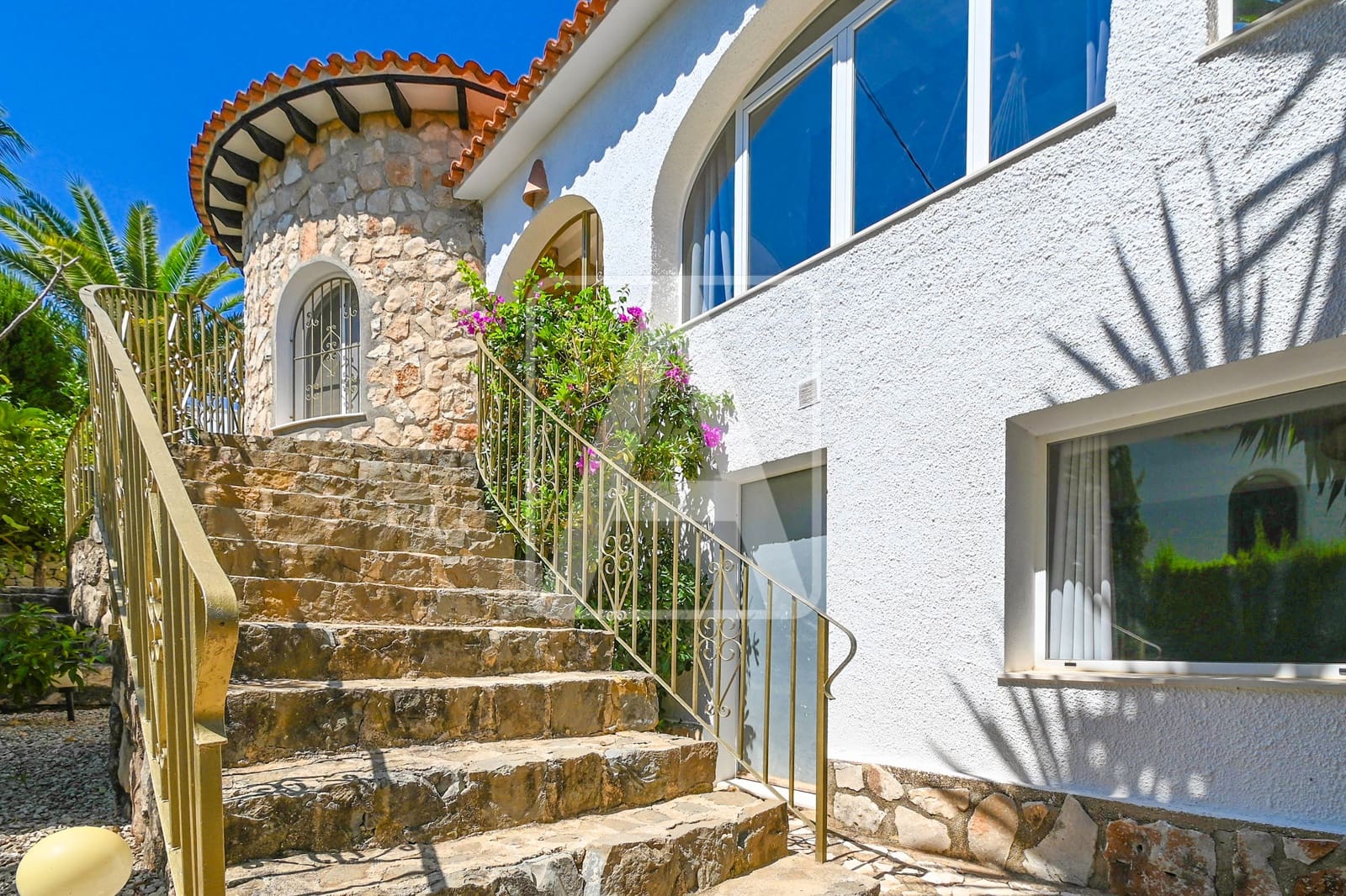 5 soverom Villa til salgs i Benissa med svømmebasseng garasje - € 687 500 (Ref: 10121007)