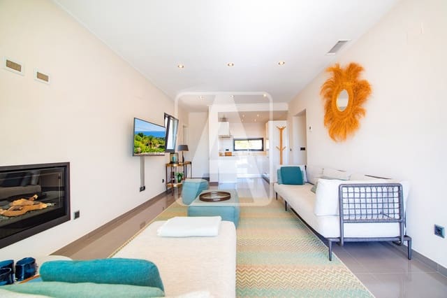 Chalet de 3 habitaciones en Benissa en venta con piscina garaje - 795.000 € (Ref: 10121010)