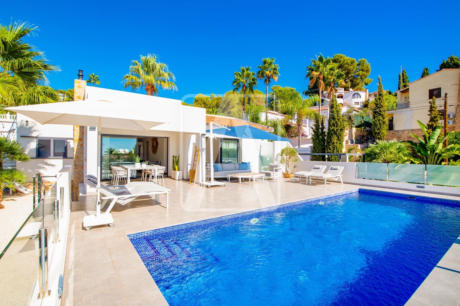 Chalet de 3 habitaciones en Benissa en venta con piscina garaje - 795.000 € (Ref: 10121010)