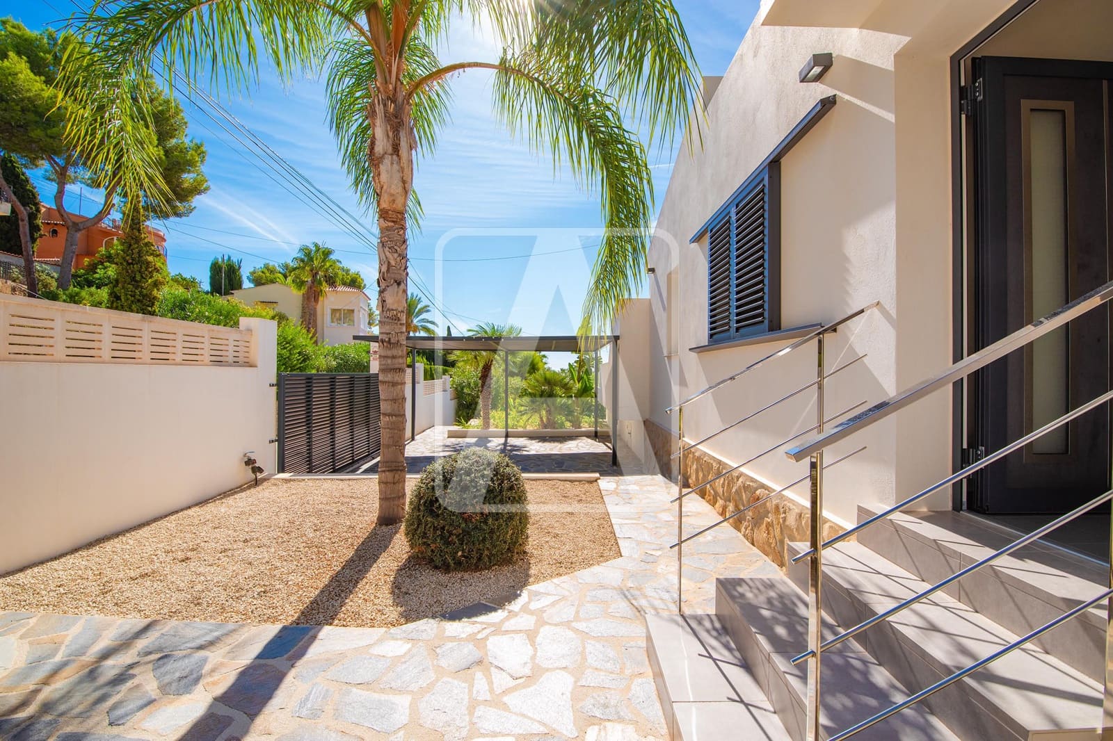 Chalet de 3 habitaciones en Benissa en venta con piscina garaje - 795.000 € (Ref: 10121010)