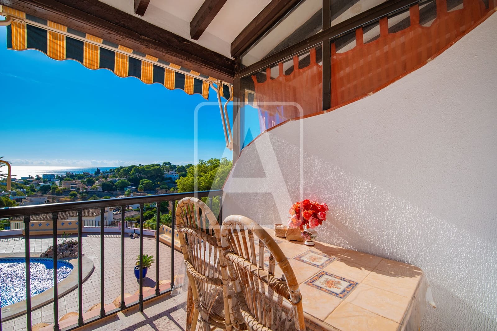 2 bedroom Apartment for sale in Benissa with pool garage - € 225,000 (Ref: 10121012)
