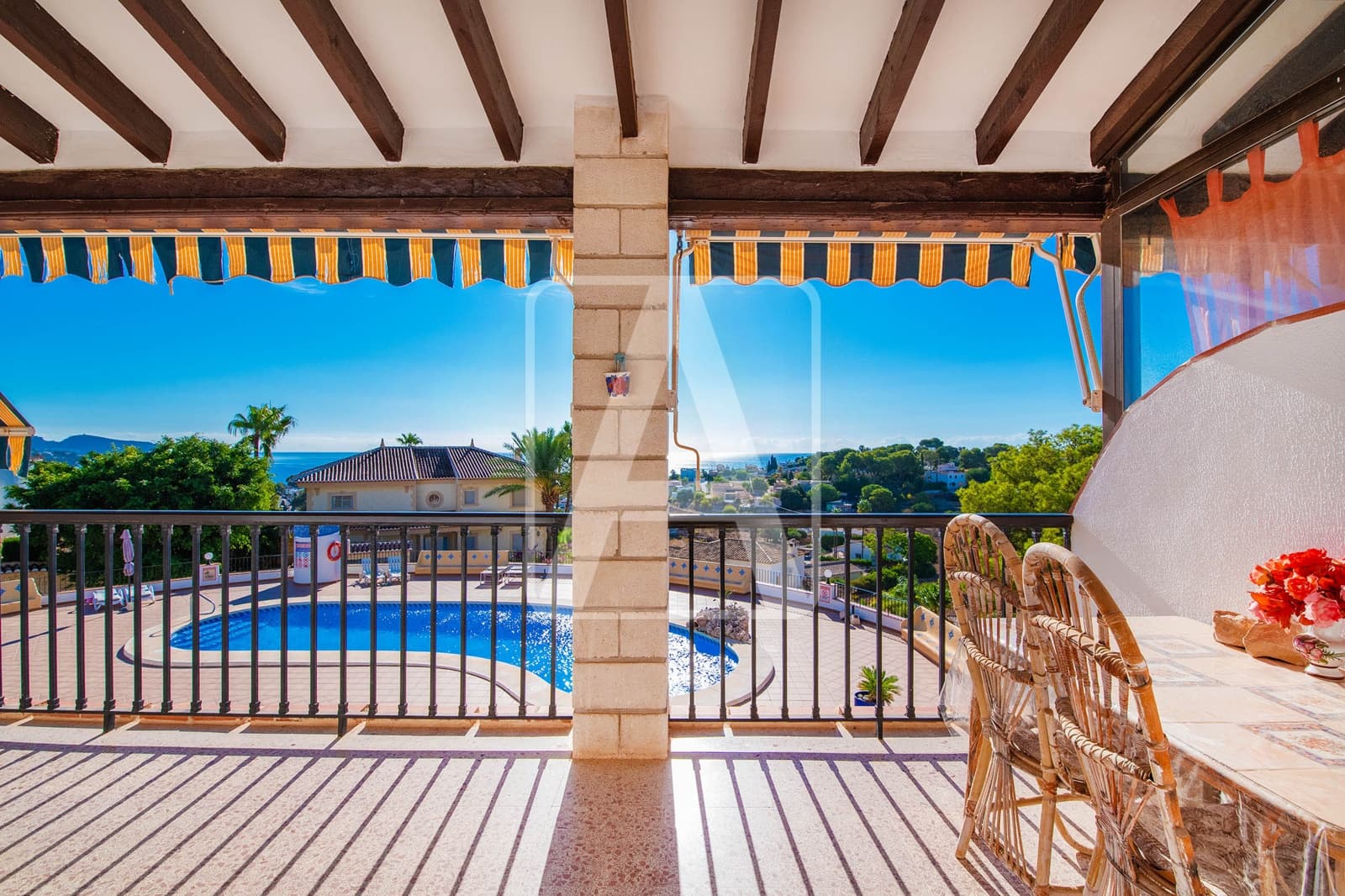 2 bedroom Apartment for sale in Benissa with pool garage - € 225,000 (Ref: 10121012)