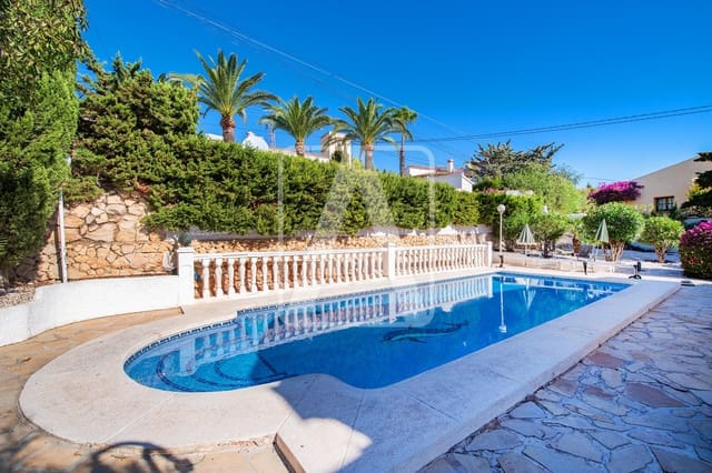 4 soveværelse Villa til salg i Calpe / Calp med swimmingpool garage - € 495.000 (Ref: 10149319)