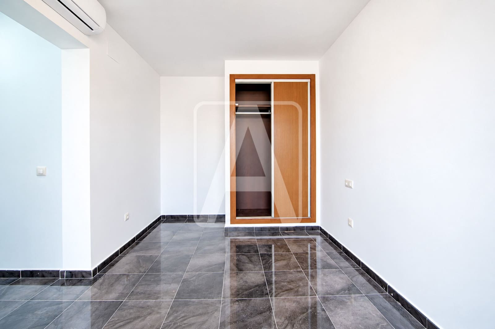 3 sypialnia Dom szeregowy na sprzedaż w Calpe / Calp z basenem garażem - 489 000 € (Ref: 10167884)