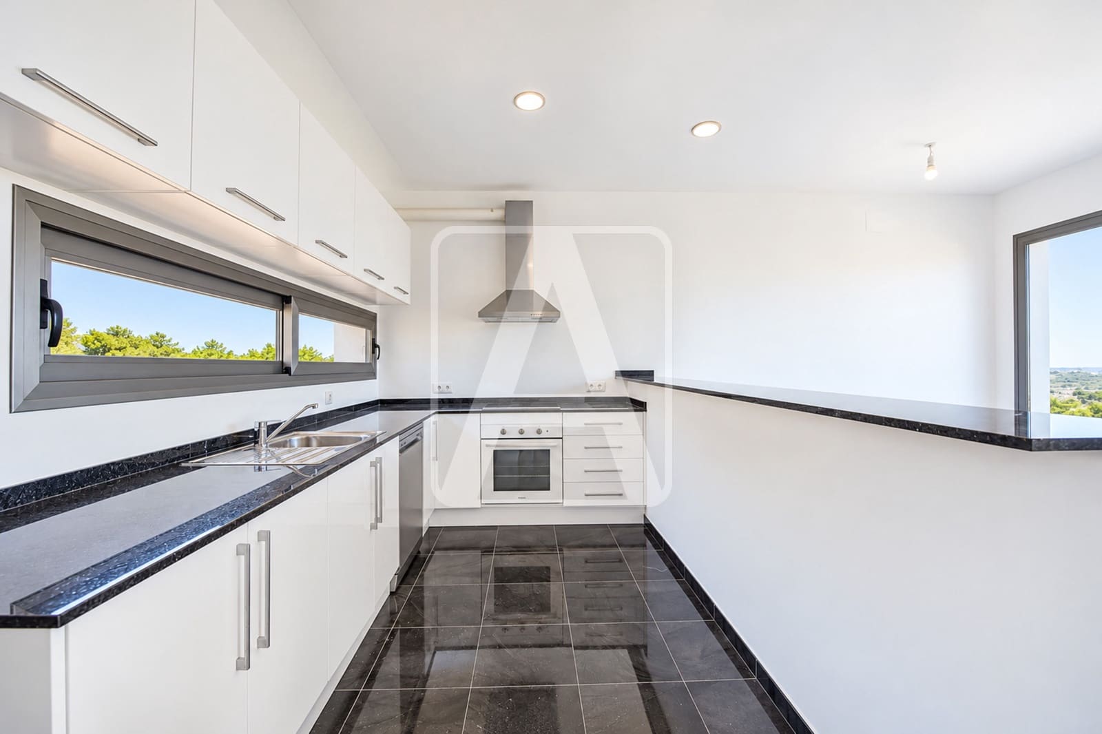 3 sypialnia Dom szeregowy na sprzedaż w Calpe / Calp z basenem garażem - 489 000 € (Ref: 10167884)