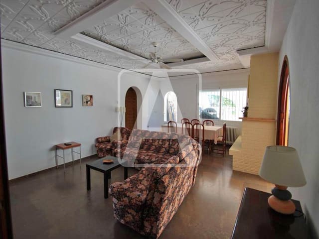 8 Zimmer Villa zu verkaufen in Calpe / Calp mit Pool Garage - 690.000 € (Ref: 2437766)