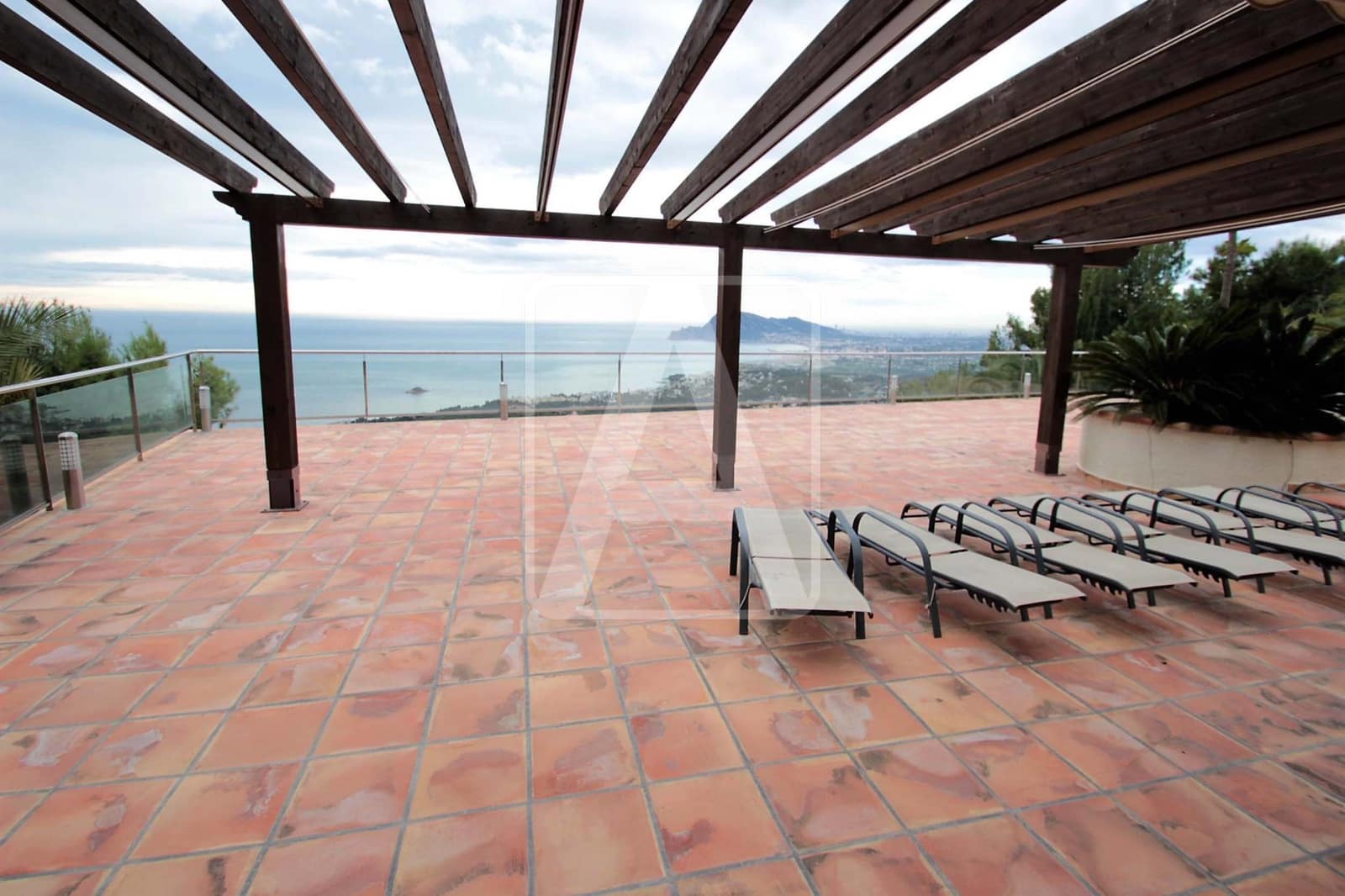 4 bedroom Villa for sale in Altea with garage - € 1,300,000 (Ref: 2437777)