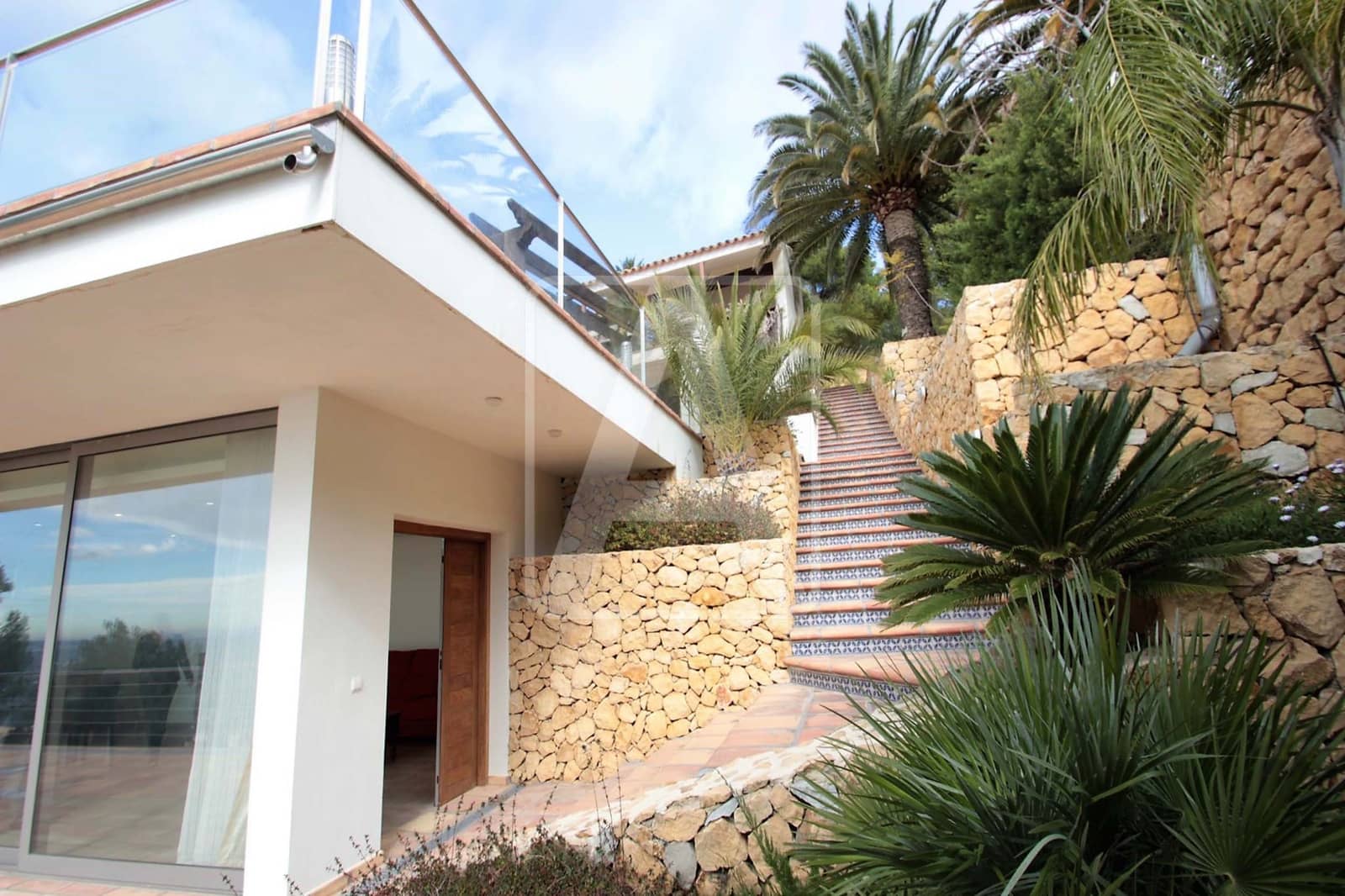 4 bedroom Villa for sale in Altea with garage - € 1,300,000 (Ref: 2437777)