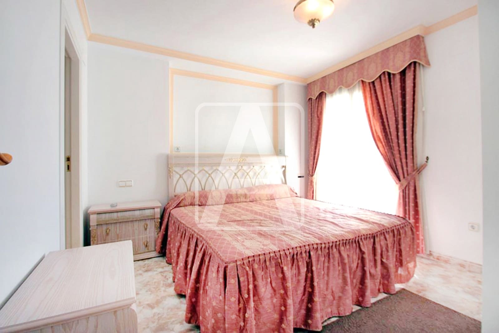 3 bedroom Apartment for sale in Calpe / Calp with garage - € 950,000 (Ref: 2512383)