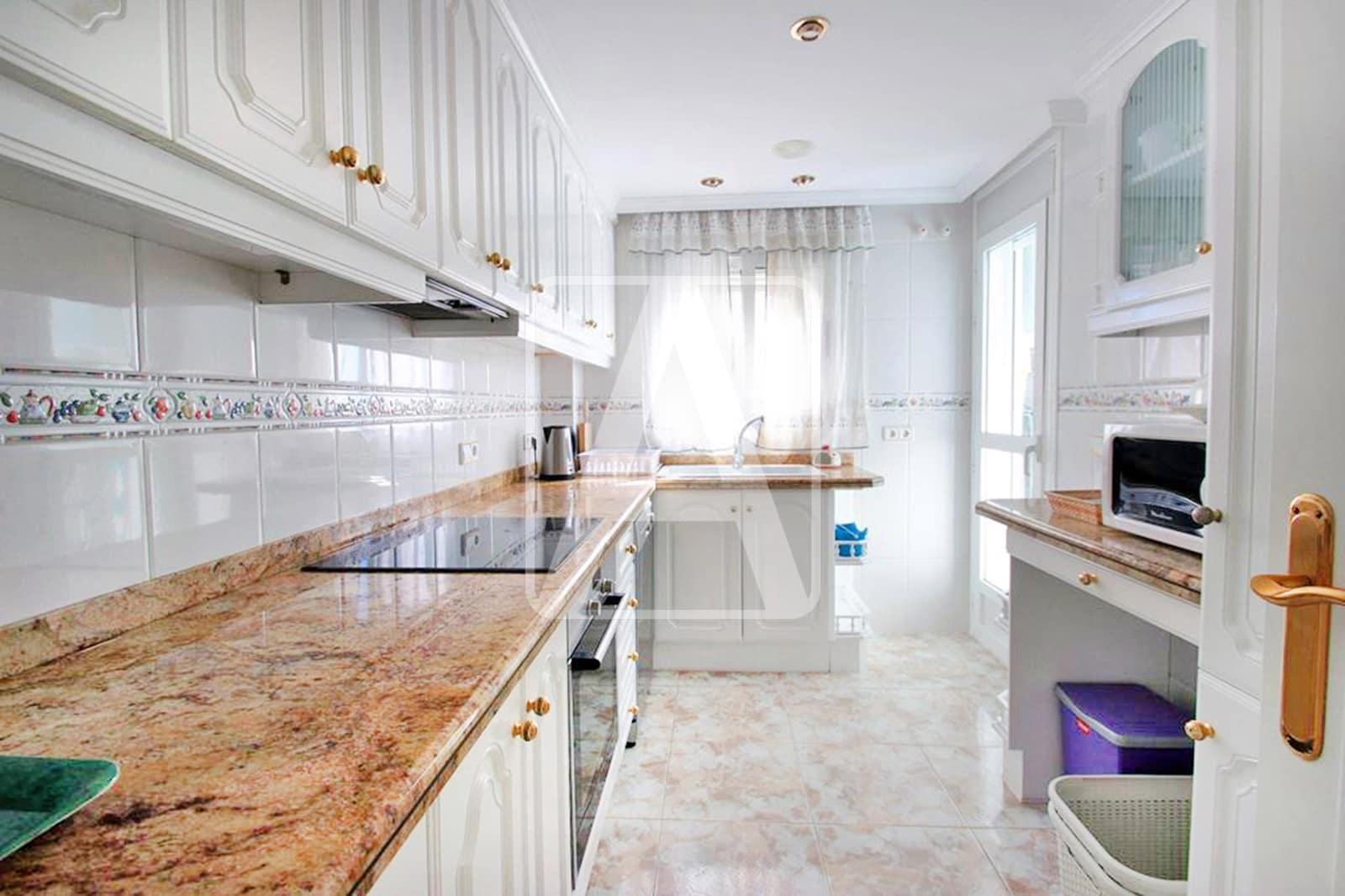 3 bedroom Apartment for sale in Calpe / Calp with garage - € 950,000 (Ref: 2512383)