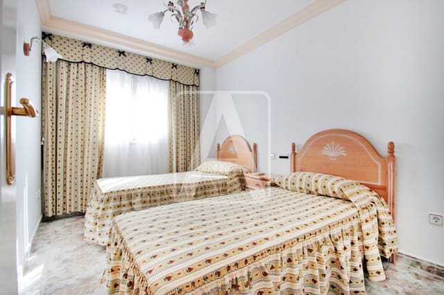 3 bedroom Apartment for sale in Calpe / Calp with garage - € 950,000 (Ref: 2512383)