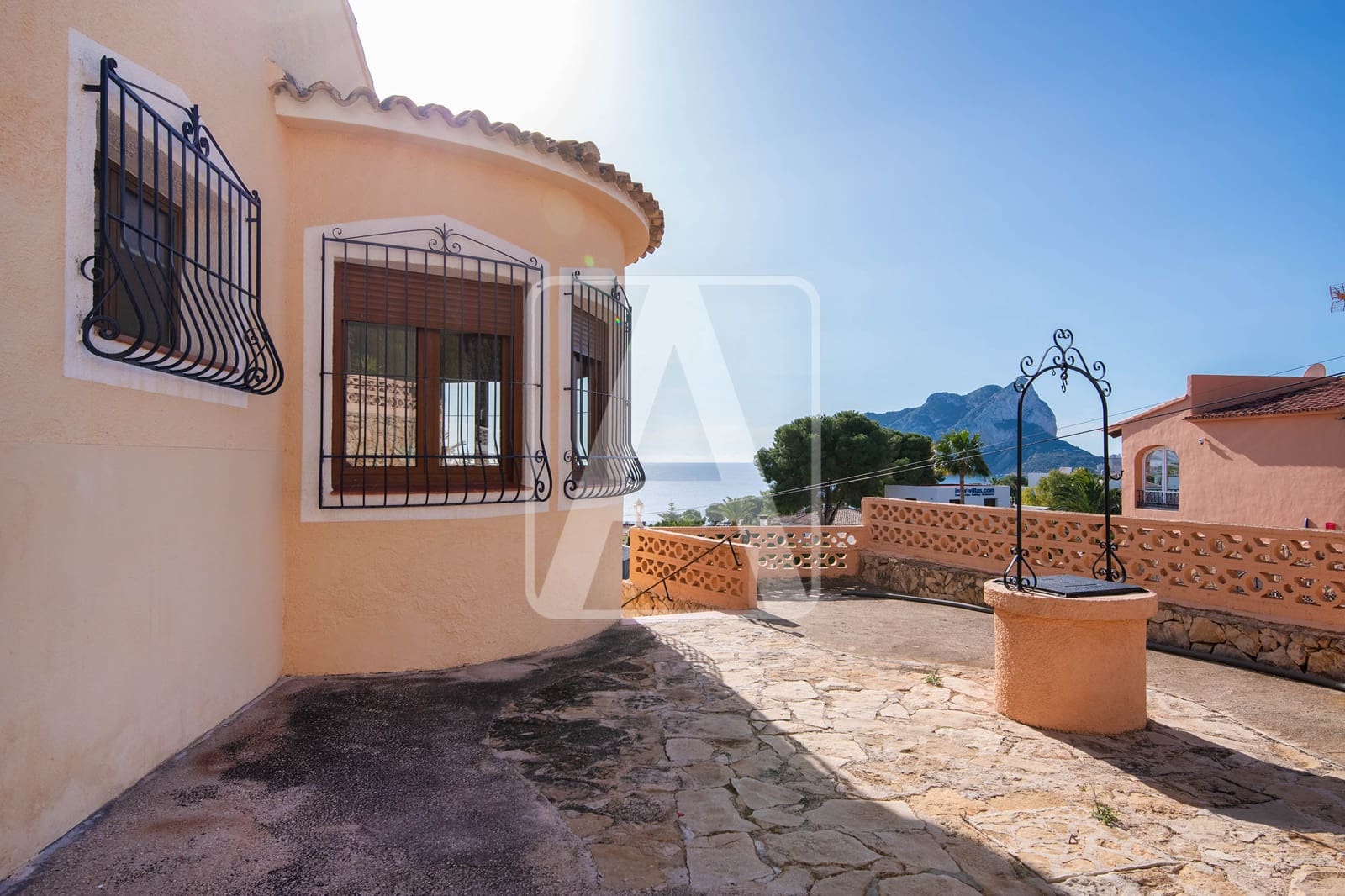 4 chambre Villa/Maison à vendre à Calpe / Calp avec piscine garage - 1 000 000 € (Ref: 3454752)
