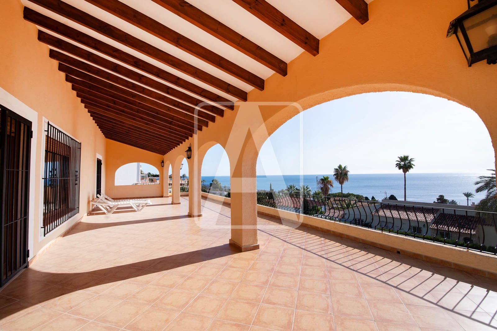 4 chambre Villa/Maison à vendre à Calpe / Calp avec piscine garage - 1 000 000 € (Ref: 3454752)