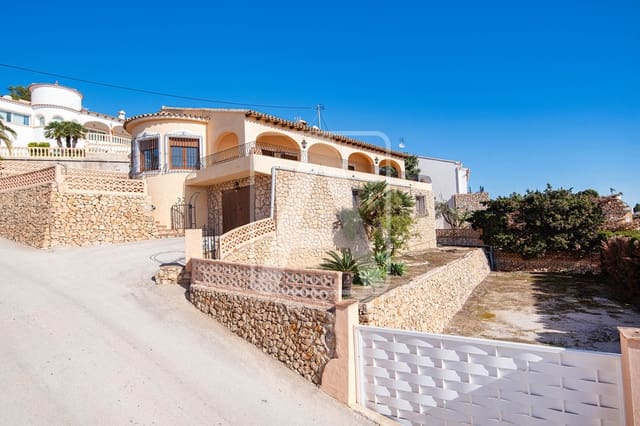 4 chambre Villa/Maison à vendre à Calpe / Calp avec piscine garage - 1 000 000 € (Ref: 3454752)