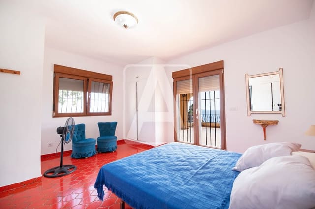4 chambre Villa/Maison à vendre à Calpe / Calp avec piscine garage - 1 000 000 € (Ref: 3454752)