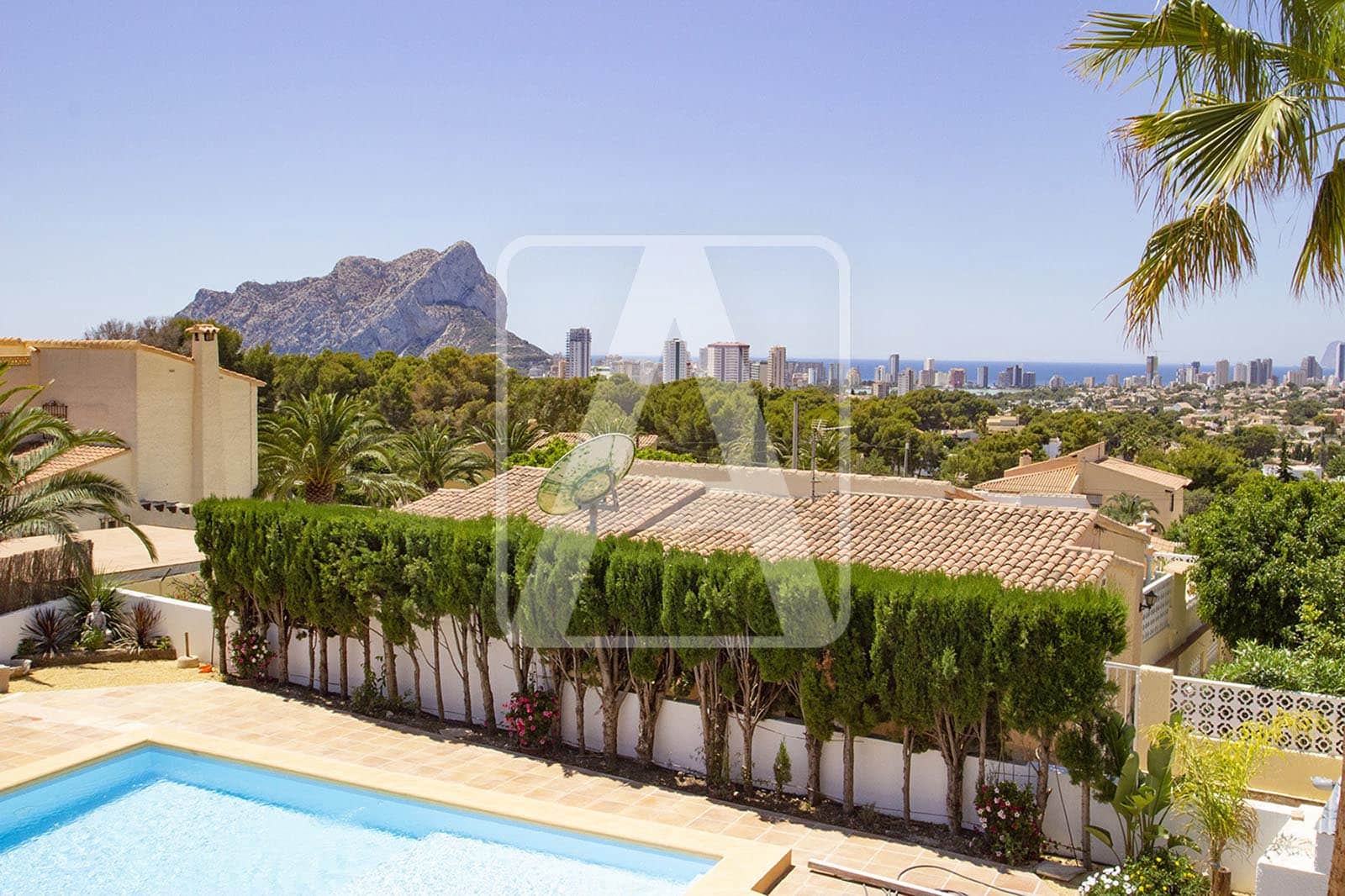 6 Zimmer Villa zu verkaufen in Calpe / Calp mit Pool Garage - 950.000 € (Ref: 4023200)