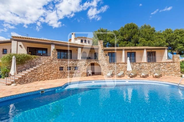 5 soveværelse Villa til salg i Calpe / Calp med swimmingpool garage - € 2.340.000 (Ref: 4075230)